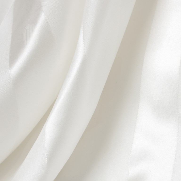Taihu Snow Silk Simple Luxury White Stripe Mulberry Silk Sheet Set.